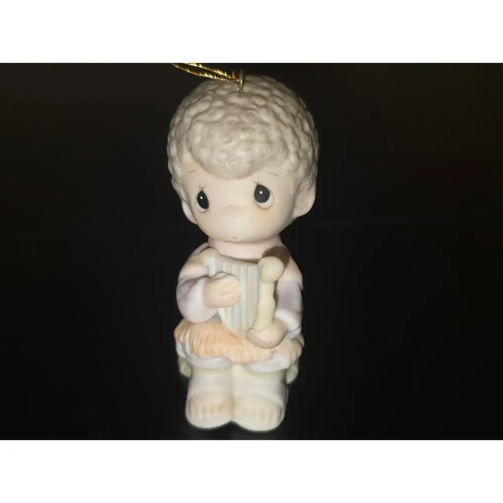 Enesco Precious Moments Joy To The World Angel Ornament 1980 E5388